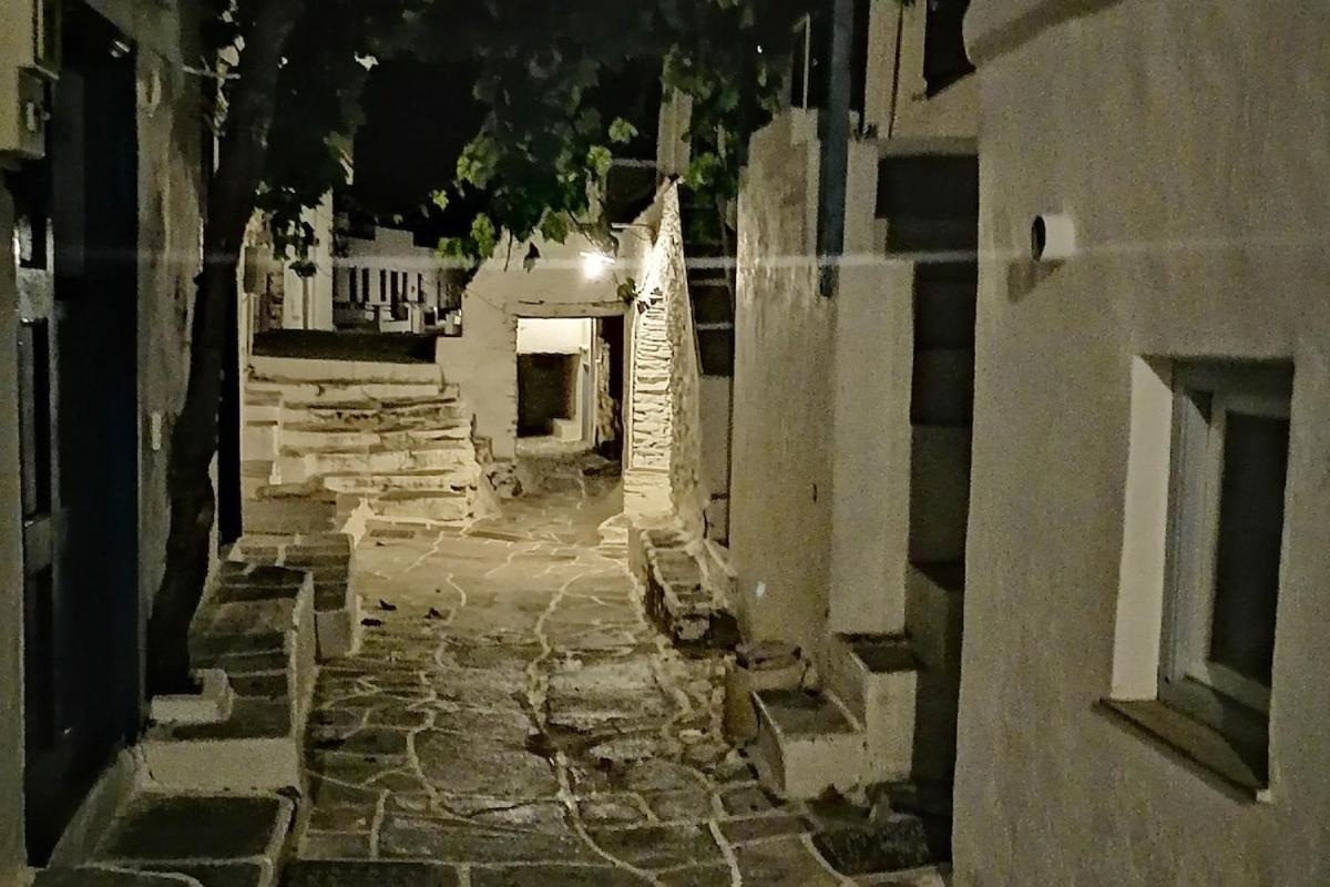 Kastro Gate Apartment ,entrance to an ancient village Kástron Exterior foto